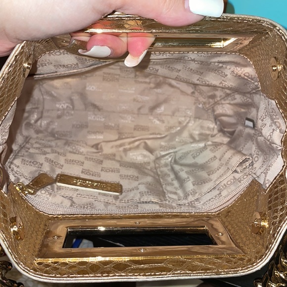 Micheal Kors python clutch/crossbody - Picture 13 of 15